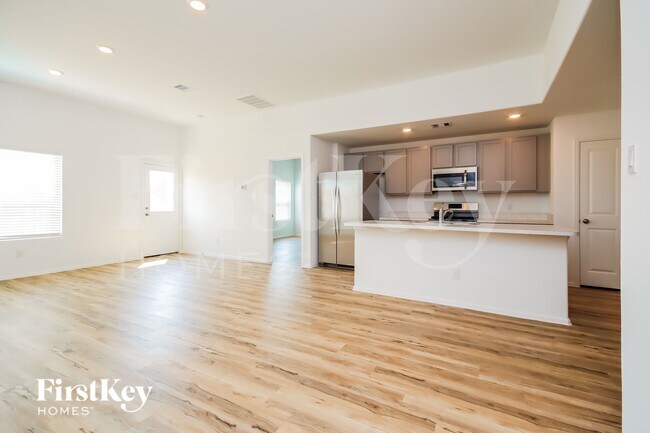 433 Maple Bnd Ln