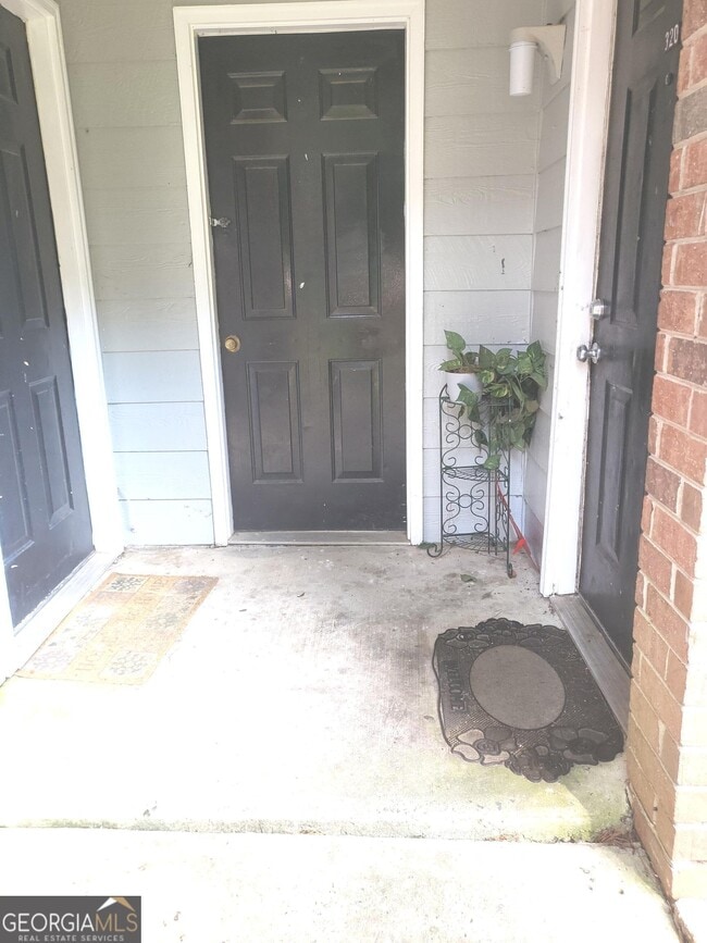 Photo - 318 River Oak Dr