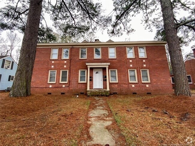 Building Photo - 210 E 16th St Rental