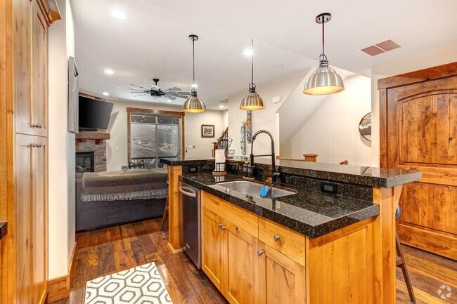 Building Photo - Combining the perfect balance of elegant m... Rental