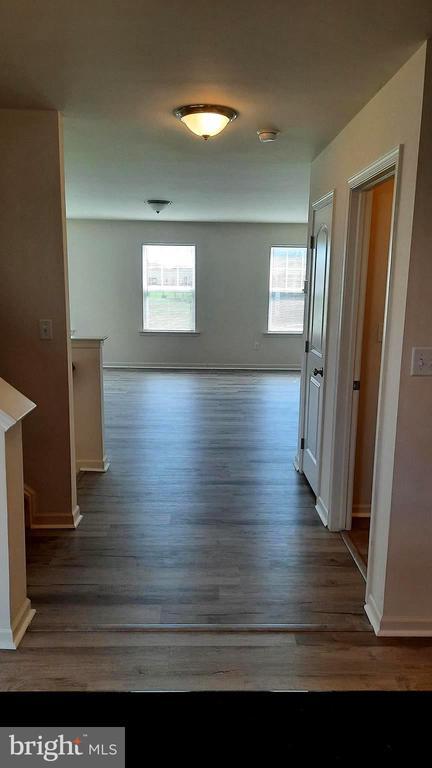 Photo - 807 Schooner Ln