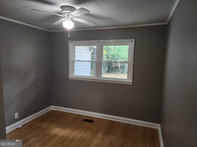 Photo - 109 Larkspur Ln