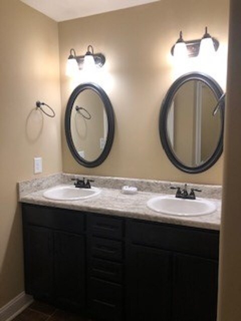 Photo - 960 Culverson Ct