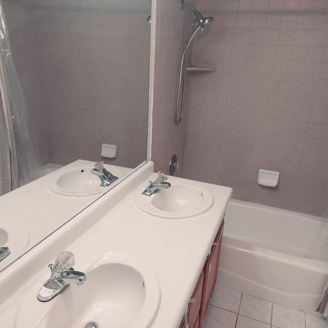 Photo - 4785 Bayport Way