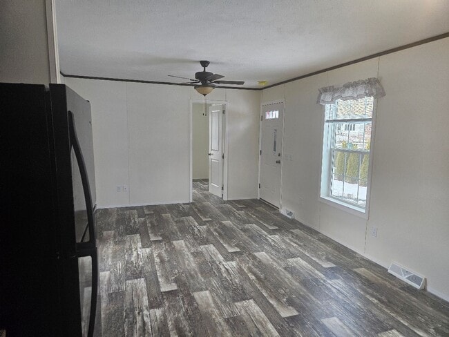 Photo - 20 Providence New London Tpke