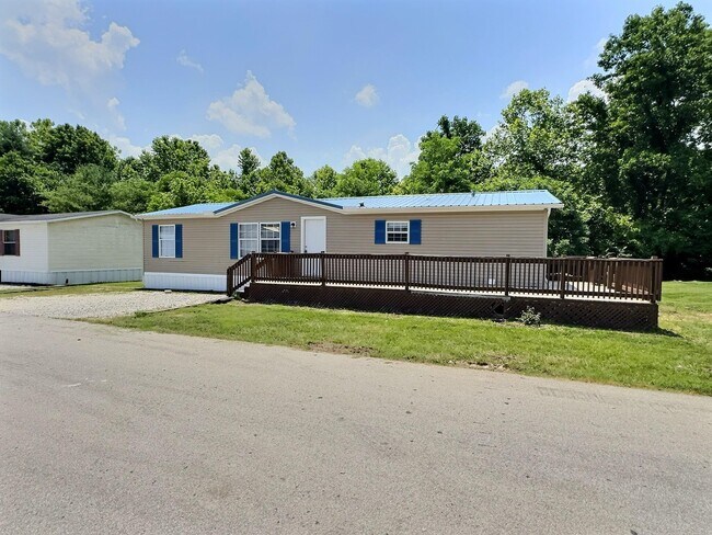 Photo - 953 Lucky Lane