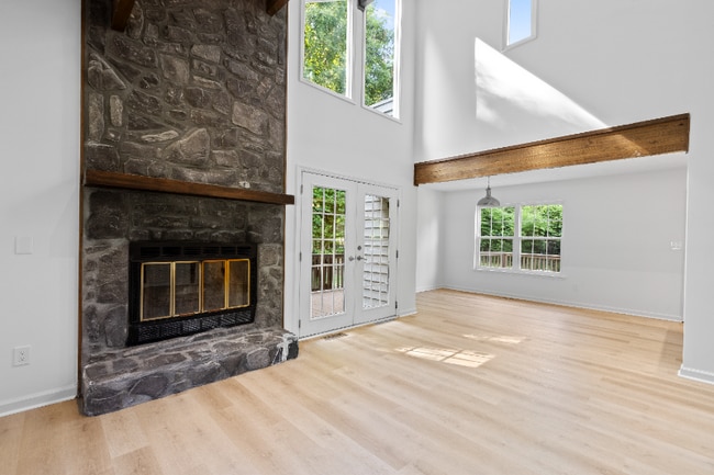 Photo - 240 N Cedarbrook Dr