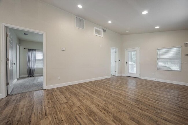 Photo - 1302 E Louisiana Ave