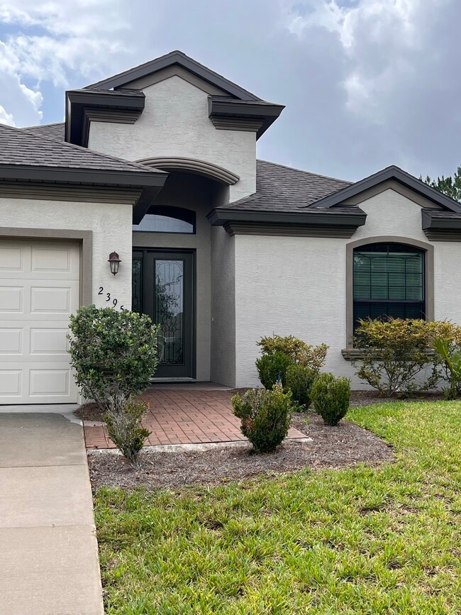 Building Photo - 2395 N Brentwood Cir