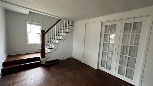 Sala de estar - 216 Holbrook Ave Unidad Front