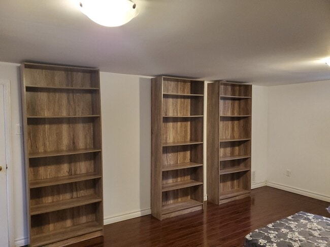 Photo - 335 Painted Post Dr