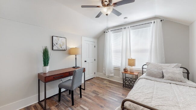 Photo - Cozy Craftsman Cottage in Savannah Unidad Main