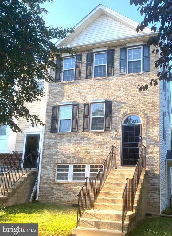 4108 Apple Leaf Way
