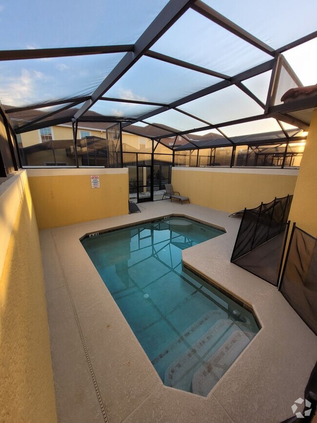 Building Photo - Fully Furnished 4 bed 3 bath with Pool in ... Rental