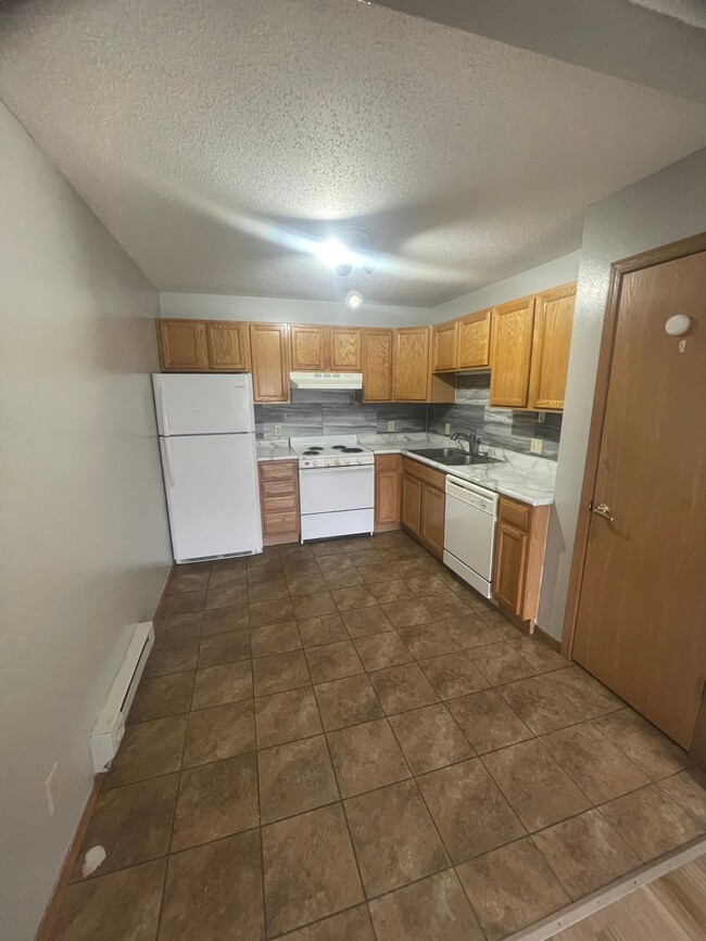 Unit #124 - 124 Earl St Apartments
