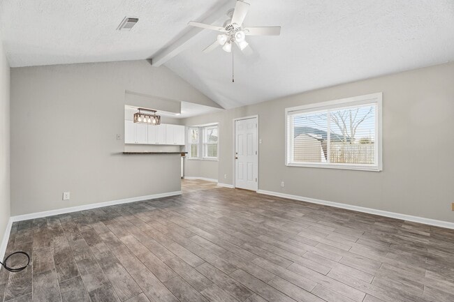 Photo - 3214 White Sail