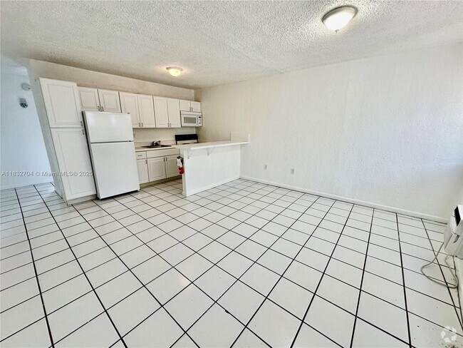 Building Photo - 2987 NW 46th St Unit 3 Rental