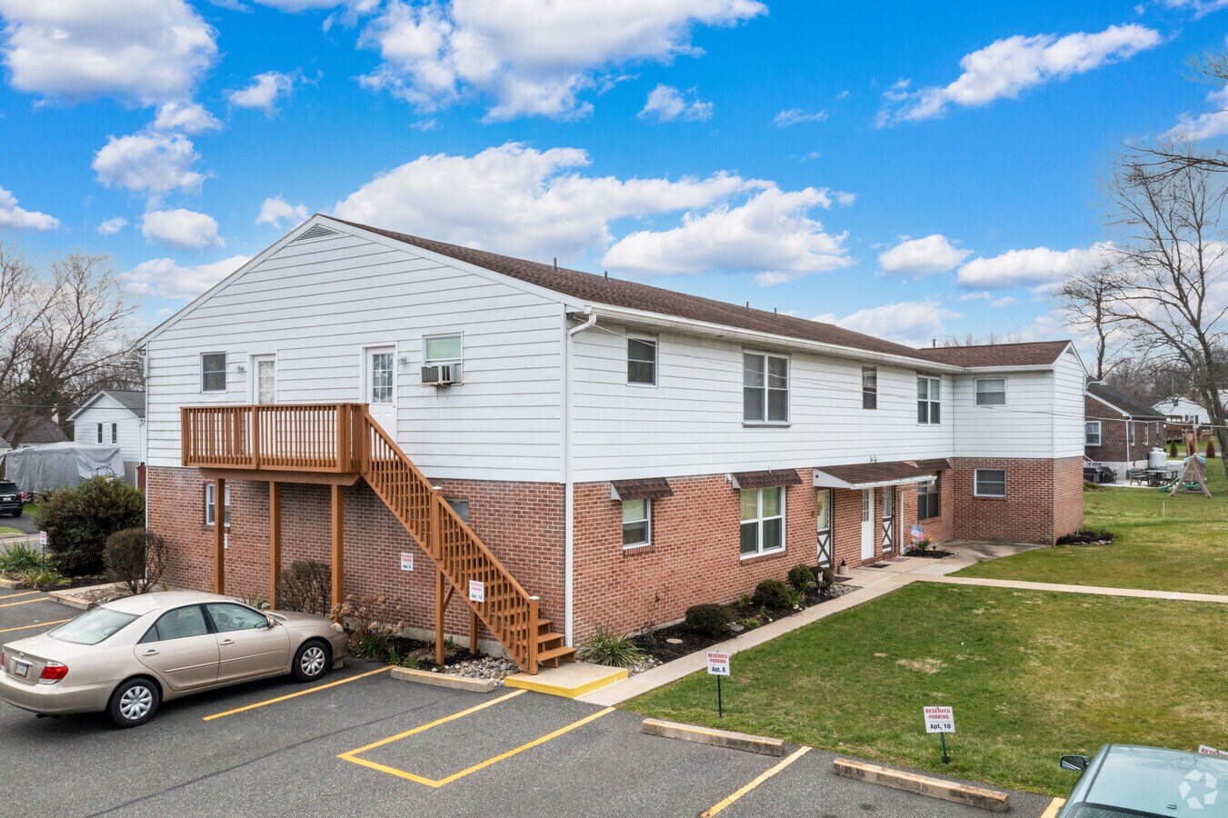 Photo - 276 Landis Ln