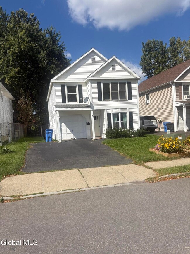 30 Boenau St