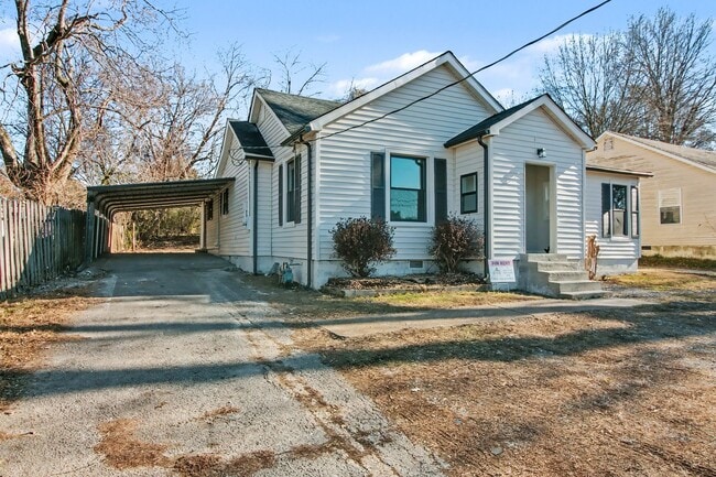 Photo - 424 Bell Ave