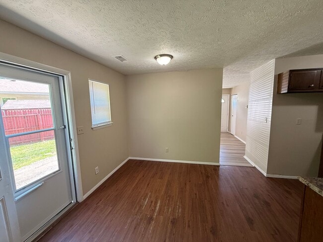 Photo - Hillview Area