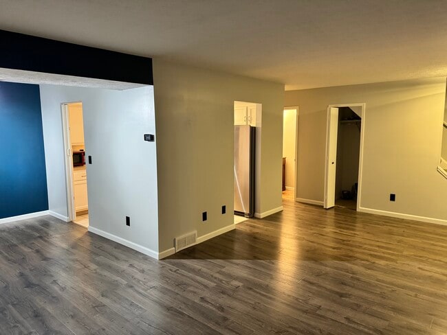 Photo - 4310 Hyde Park