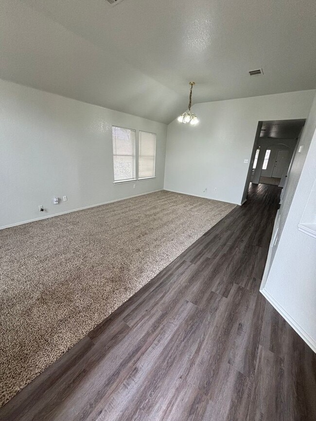 Photo - PRELEASING FOR MID JULY! 3 Bedroom 2 bath in the heart of South Austin