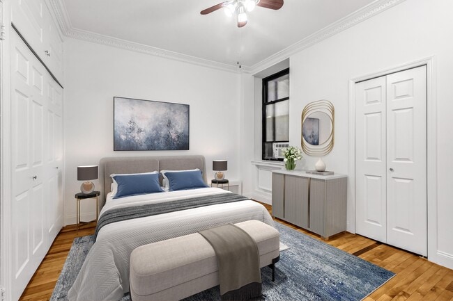 Photo - 112 W 72nd St