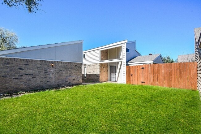 Photo - 11330 Bandlon Dr