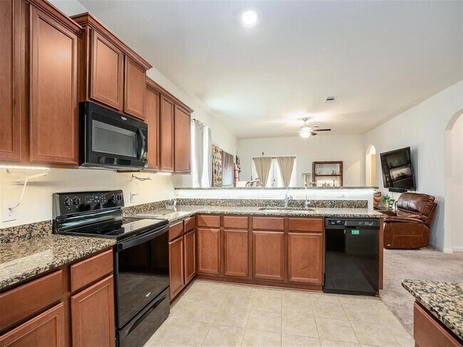Photo - 220 Elm Patch Dr