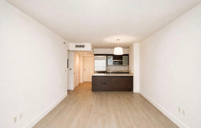 Photo - 500 Brickell Ave Unit 2904