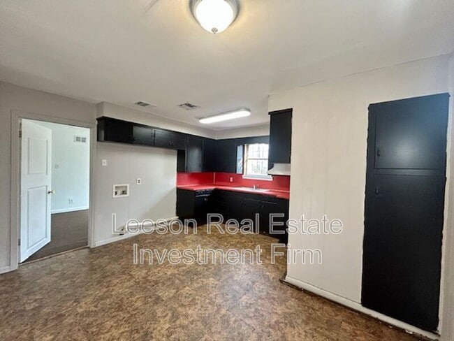 Photo - 439 Browning St