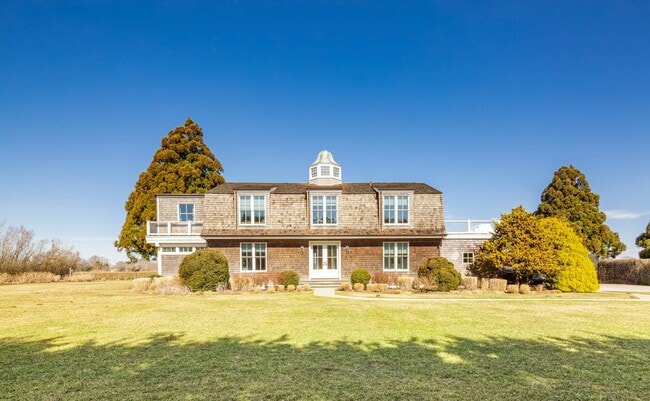 Photo - 122 Crestview Ln