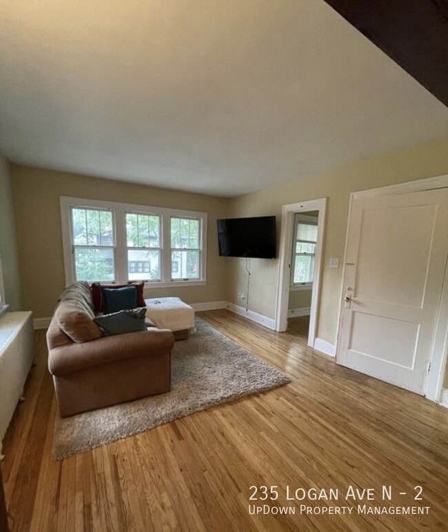235 N Logan Ave Unit 2