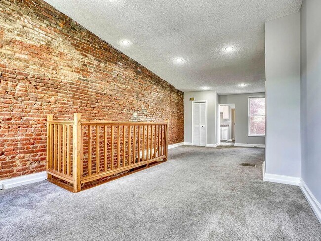 Photo - 530 S Bond St Unit 530 S Bond St Apt 3