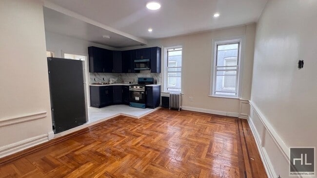 Photo - 317 E 49th St Unit 2F