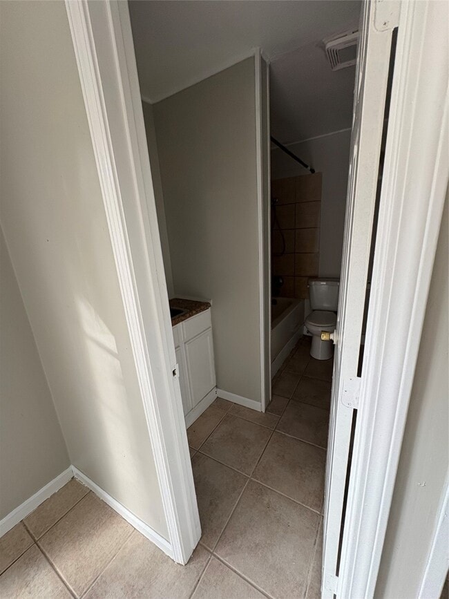 Photo - 905 St Lawrence River Rd