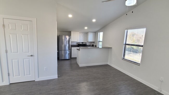 Photo - 7406 Geneva Dr