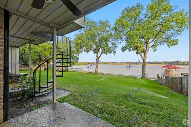 Building Photo - Lakefront Property in Azle, TX Rental