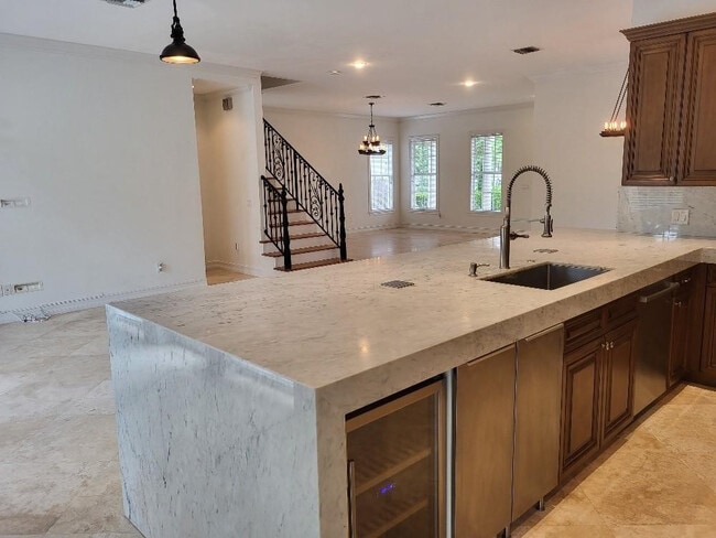 Photo - 1604 NE 17th Ave