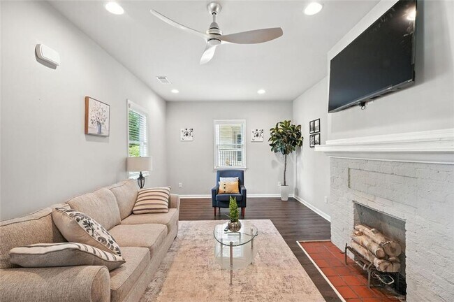 Photo - 1585 Archer St SW