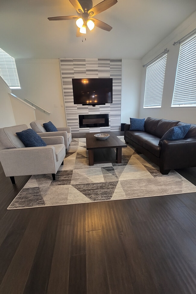 Photo - 12546 Kinzie Ln