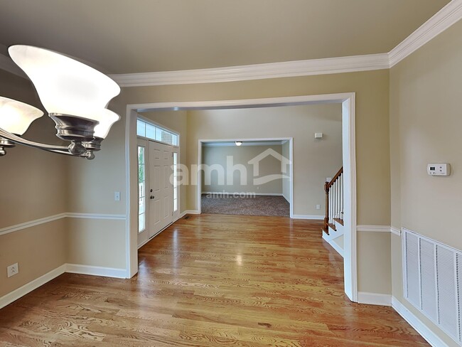 Photo - 2087 Lequire Ln