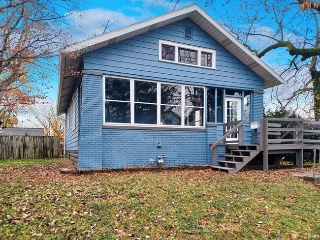 Building Photo - 2603 N Heidelbach Ave Rental