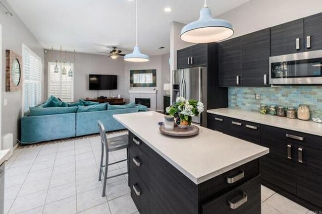 Photo - 5 Bedroom Home in Carmel Valley Cul-de-Sac