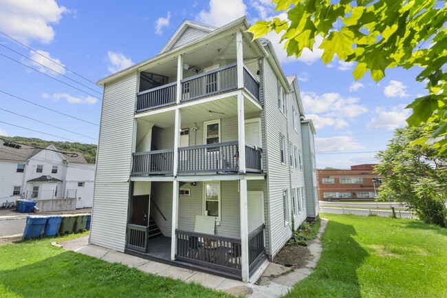 Photo - 1105 N Main St Unit 3