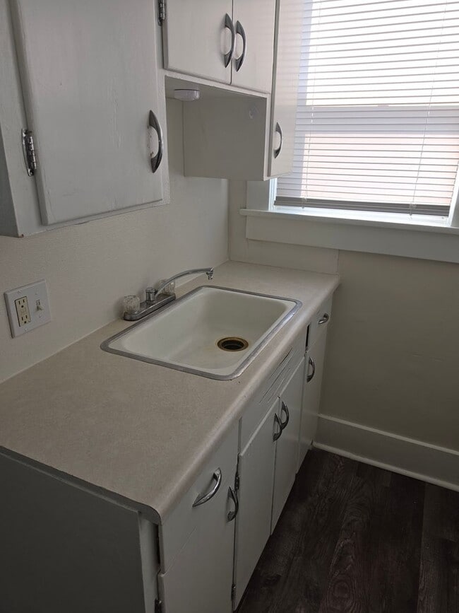 Photo - 201 N Main St Unit B