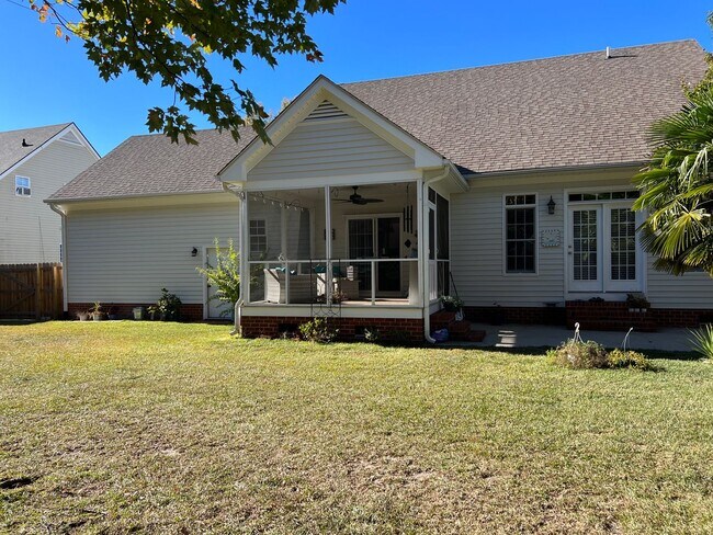 Photo - 3706 Martha Ln N