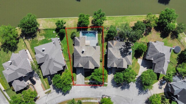Photo - 30214 Vinebriar Dr