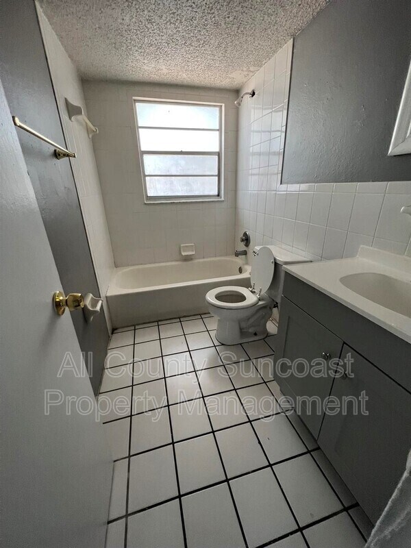 471 76th Ave N Unit 471-3